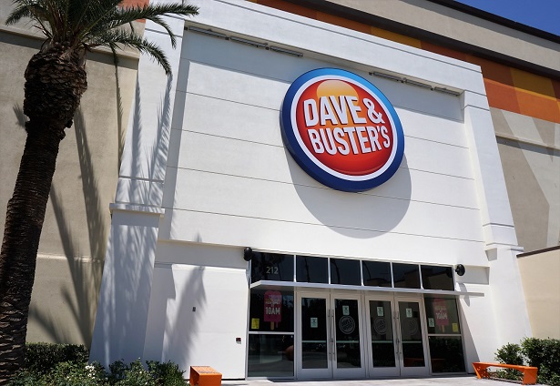 closest dave & buster's to me